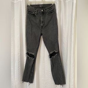 Abercrombie & Fitch Ultra High Rise Mom Jeans